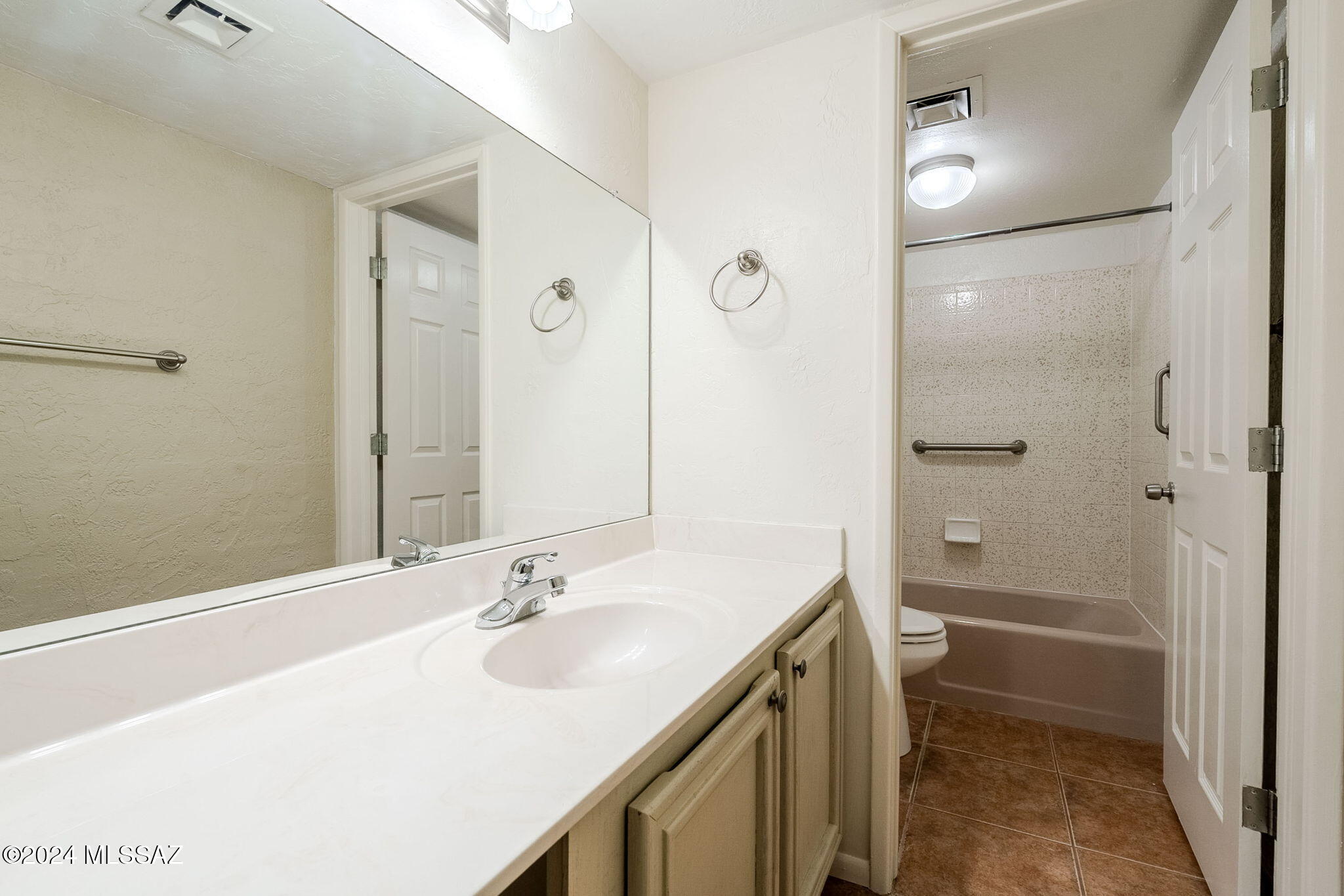 625 South Prudence Road, Unit 105 Tucson, AZ 85710 - Photo 20 of 23