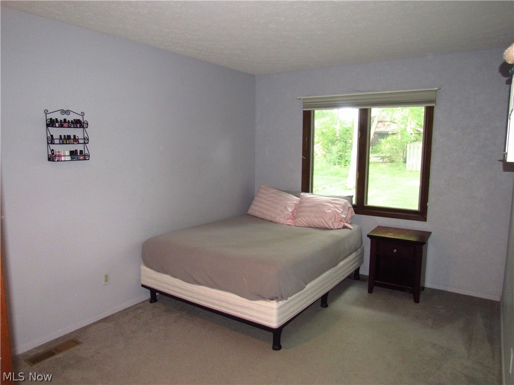 10831 Gate Post Road Strongsville, OH 44149 - Photo 12 of 17 Gallery Image 12