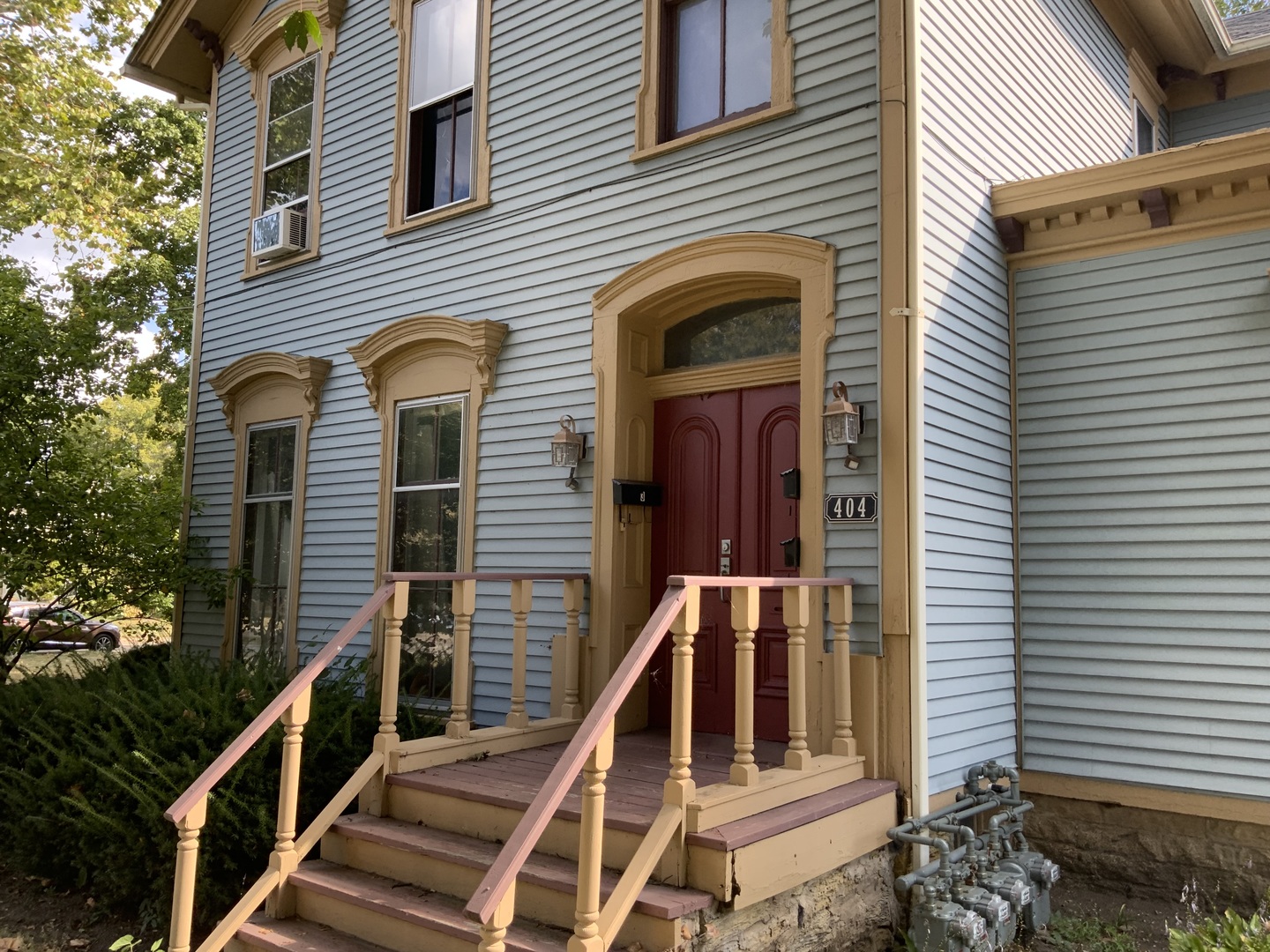 404 South Batavia Avenue Batavia, IL 60510 - Photo 5 of 37 a front view of a house with stairs