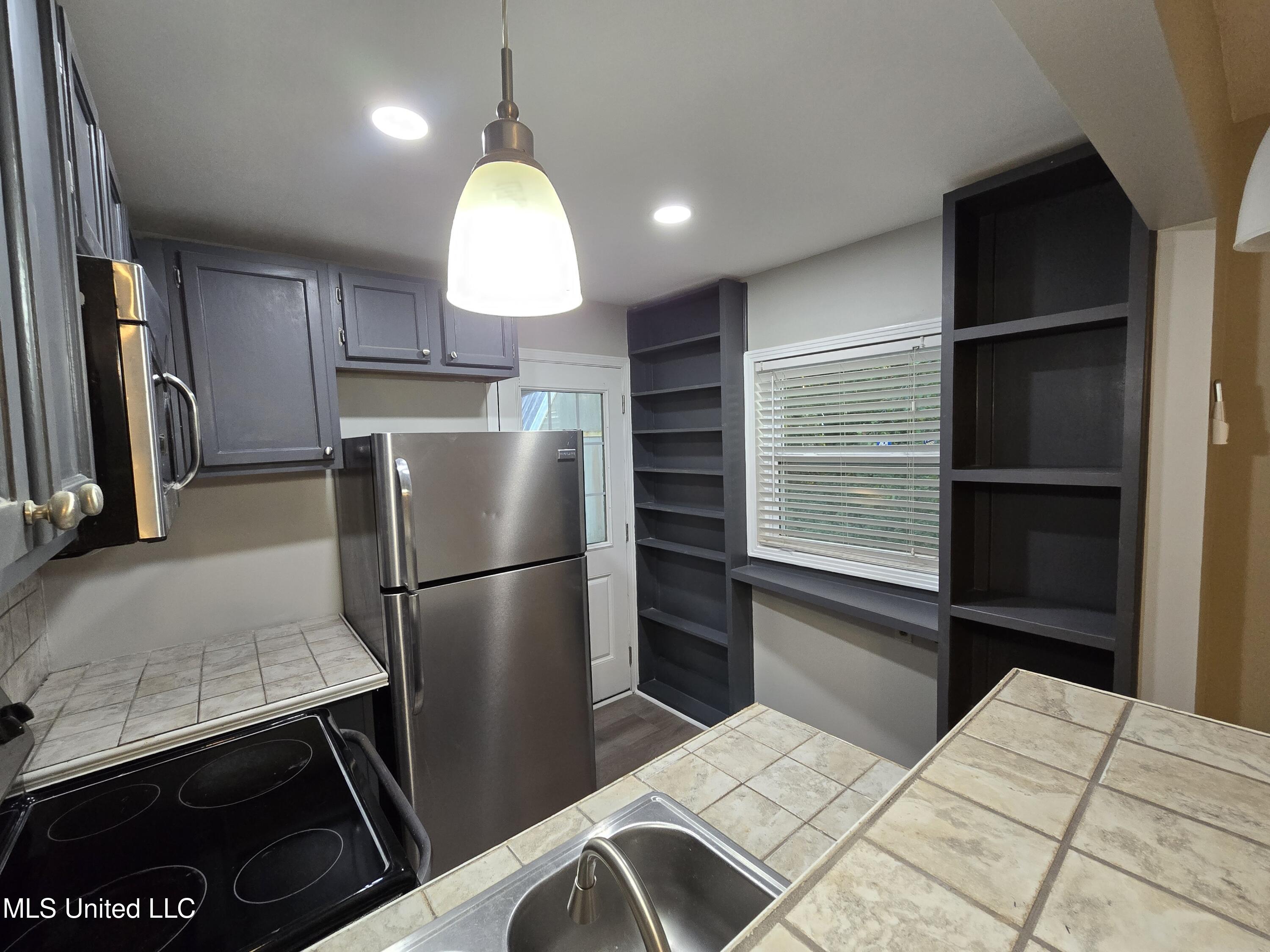 14691 North Swan Road Gulfport, MS 39503 - Photo 9 of 25 20240812_190244