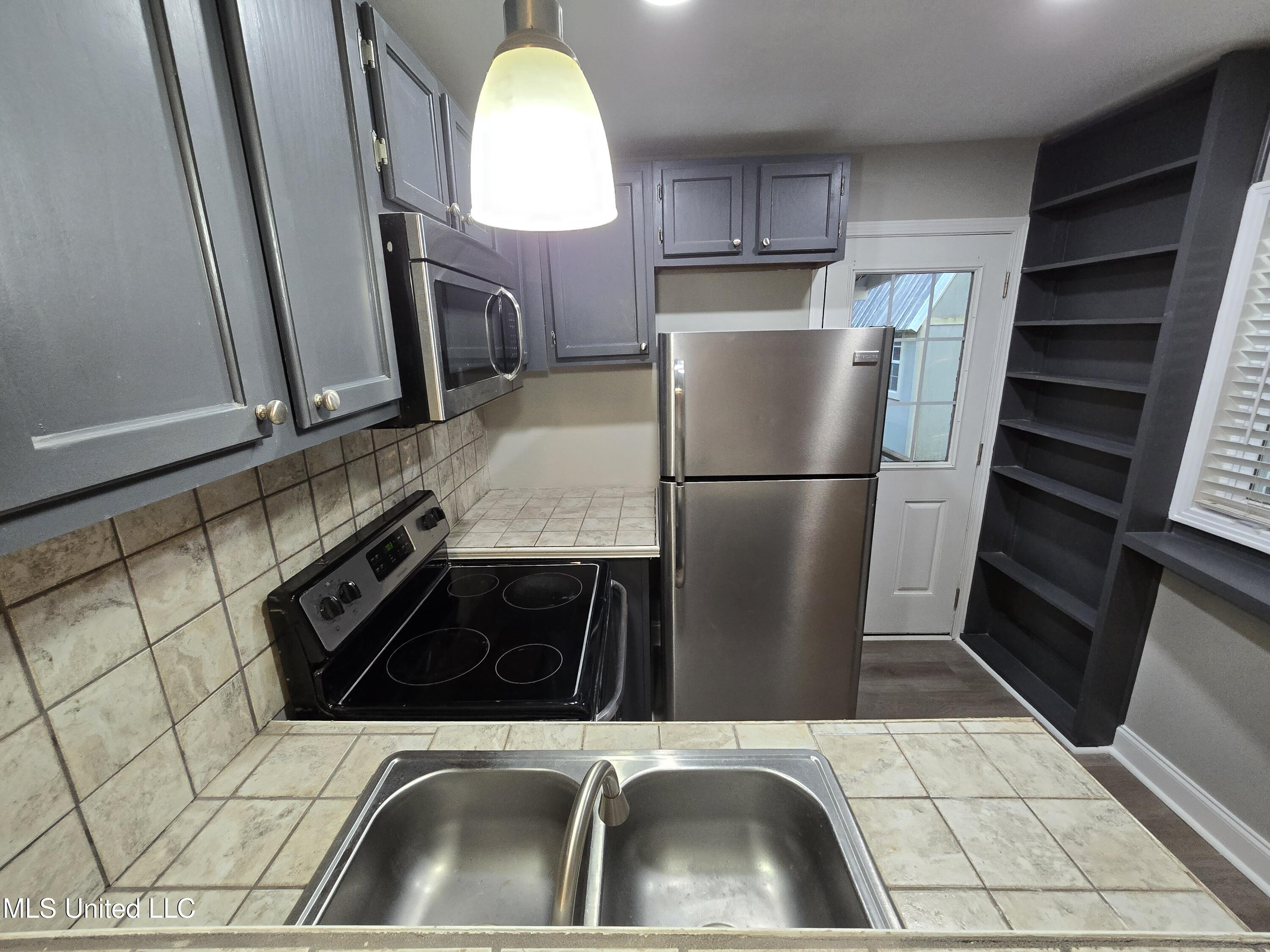 14691 North Swan Road Gulfport, MS 39503 - Photo 10 of 25 20240812_190237