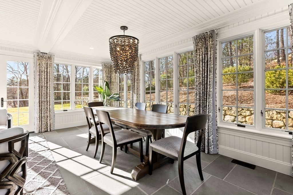 76 Robin Road Weston, MA 02493 - Photo 11 of 41