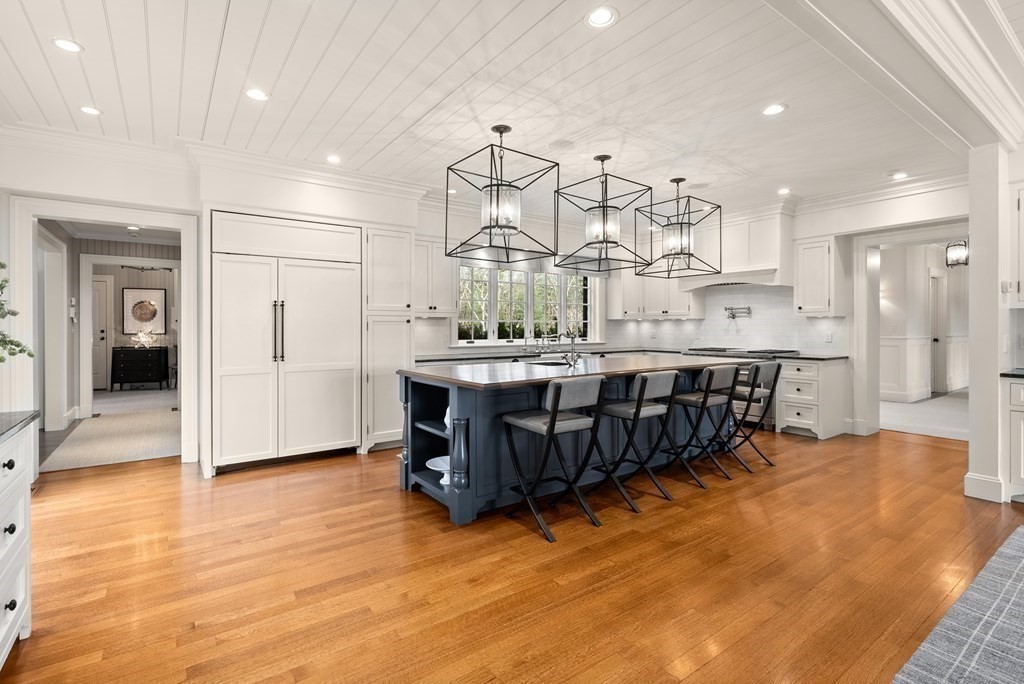 76 Robin Road Weston, MA 02493 - Photo 18 of 41