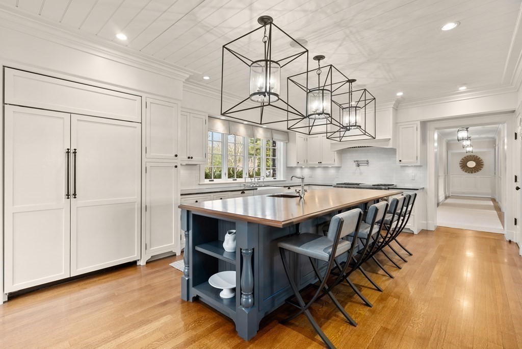 76 Robin Road Weston, MA 02493 - Photo 19 of 41