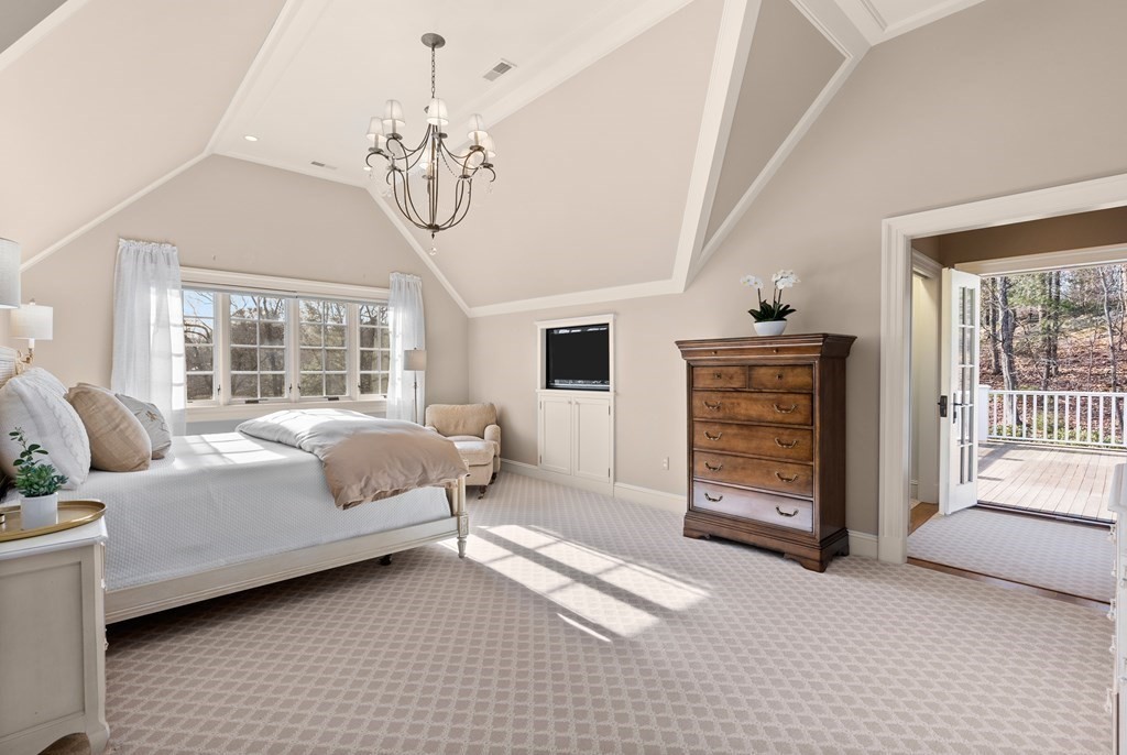 76 Robin Road Weston, MA 02493 - Photo 27 of 41