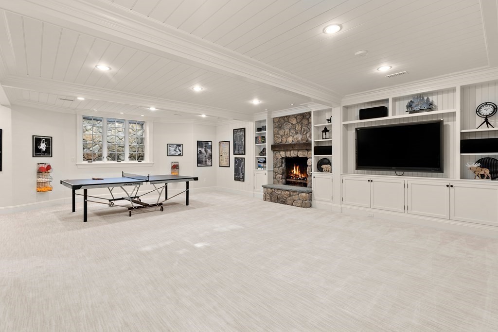 76 Robin Road Weston, MA 02493 - Photo 39 of 41