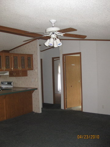 121 North Tomahawk Road Apache Junction, AZ 85119 - Photo 4 of 7 Family Room