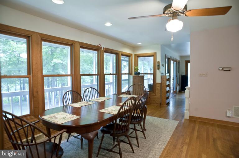 19386 Teman Road Beaverdam, VA 23015 - Photo 23 of 28 Dining Room
