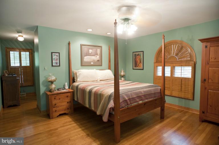 19386 Teman Road Beaverdam, VA 23015 - Photo 4 of 28 Bedroom (Master)
