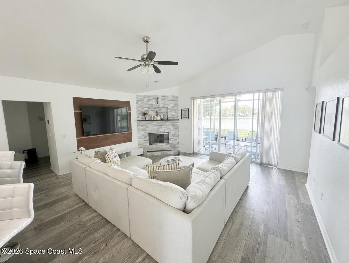 704 Carriage Hill Road Melbourne, FL 32940 - Photo 17 of 59 Living