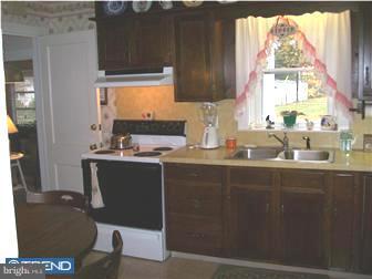 212 Brookhaven Road Brookhaven, PA 19015 - Photo 6 of 11 Kitchen