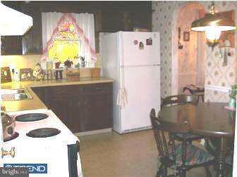 212 Brookhaven Road Brookhaven, PA 19015 - Photo 7 of 11 Kitchen