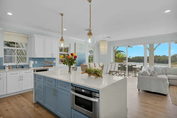 $2,575,000 | 11890 1st Ave Gulf, Unit 3, Marathon, FL 33050