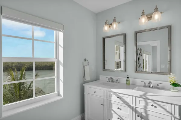 $2,575,000 | 11890 1st Ave Gulf, Unit 3, Marathon, FL 33050