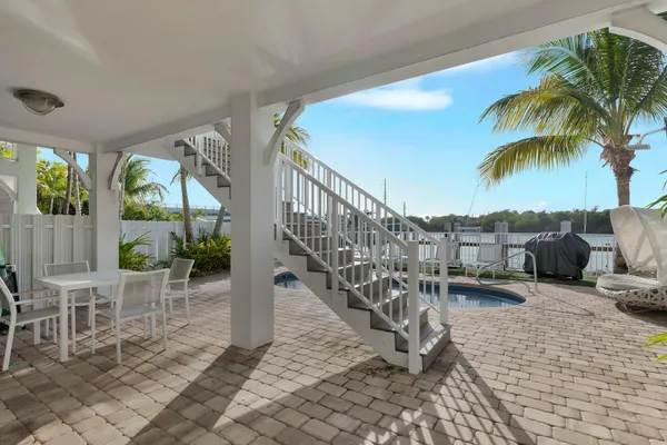 $2,575,000 | 11890 1st Ave Gulf, Unit 3, Marathon, FL 33050