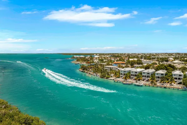 $2,575,000 | 11890 1st Ave Gulf, Unit 3, Marathon, FL 33050