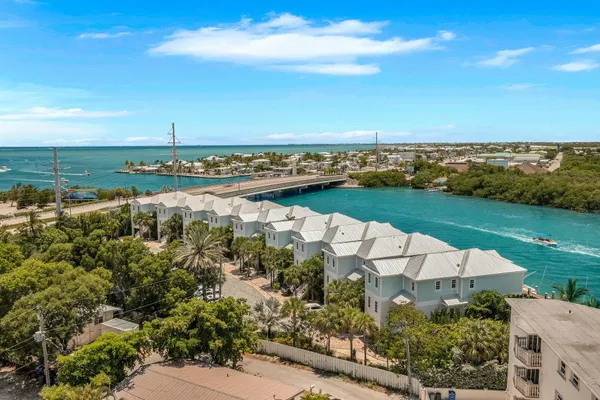 $2,575,000 | 11890 1st Ave Gulf, Unit 3, Marathon, FL 33050