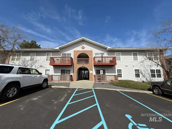 $218,000 | 1459 Northwood Drive, Unit 102, Moscow, ID 83843