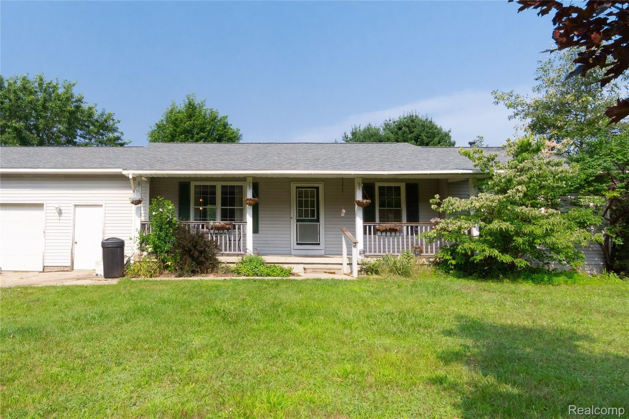 5048 Dutton Road Gregory, MI 48137 - Photo 1 of 6 Exterior.jpg