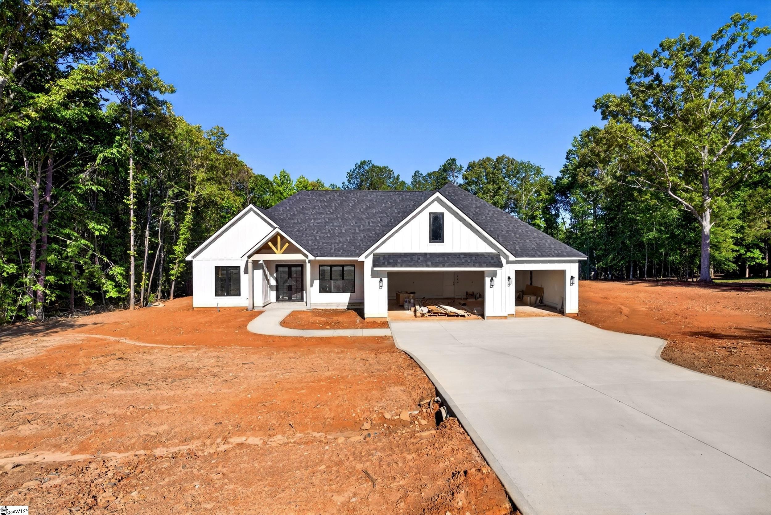 108 Indian Ridge Drive Laurens, SC 29360 - Photo 1 of 16