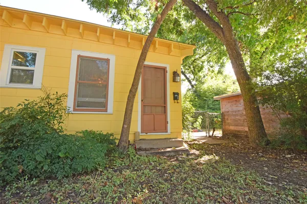 $1,450 | 2801 Lafayette Avenue, Unit B, Austin, TX 78722