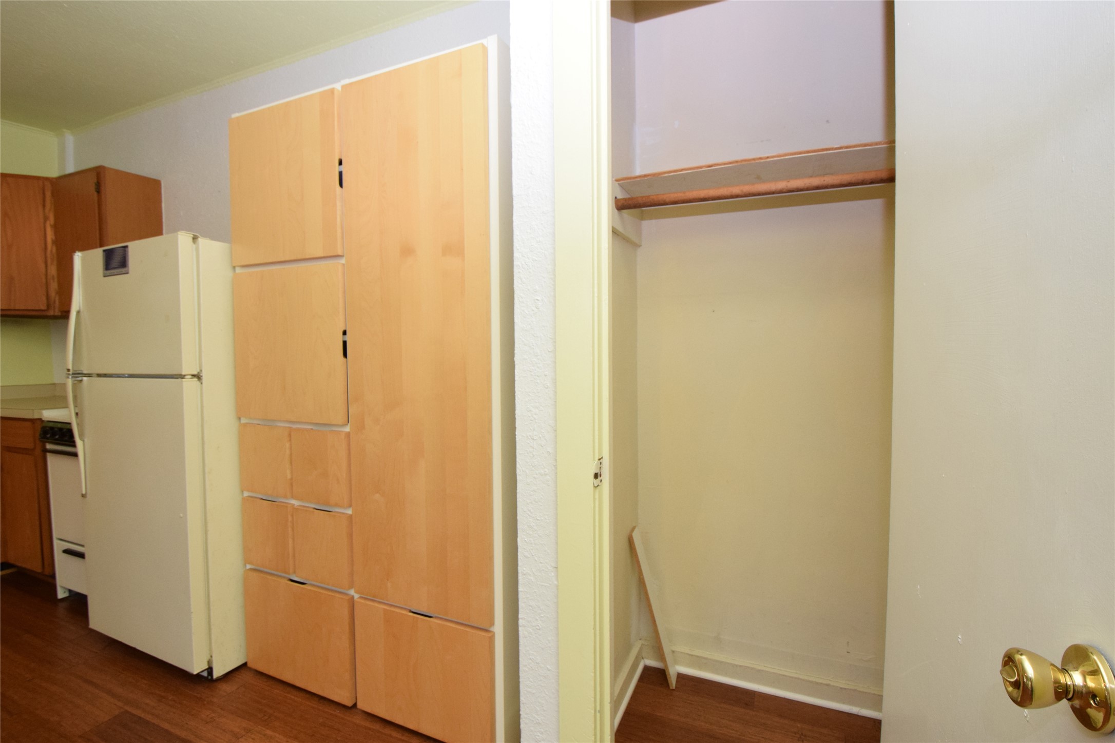 2801 Lafayette Avenue, Unit B Austin, TX 78722 - Photo 7 of 13 View of closet