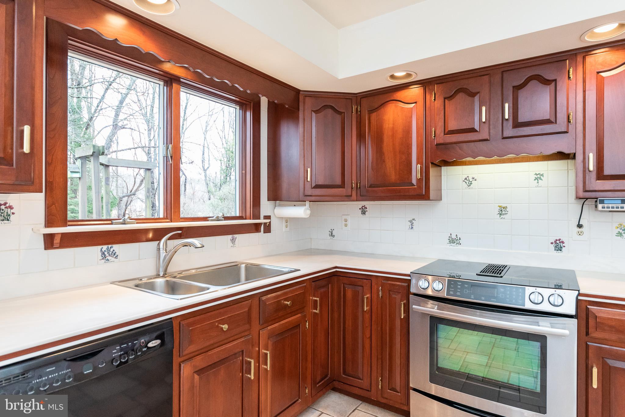 1124 Sturbridge Road Fallston, MD 21047 - Photo 18 of 55 Kitchen