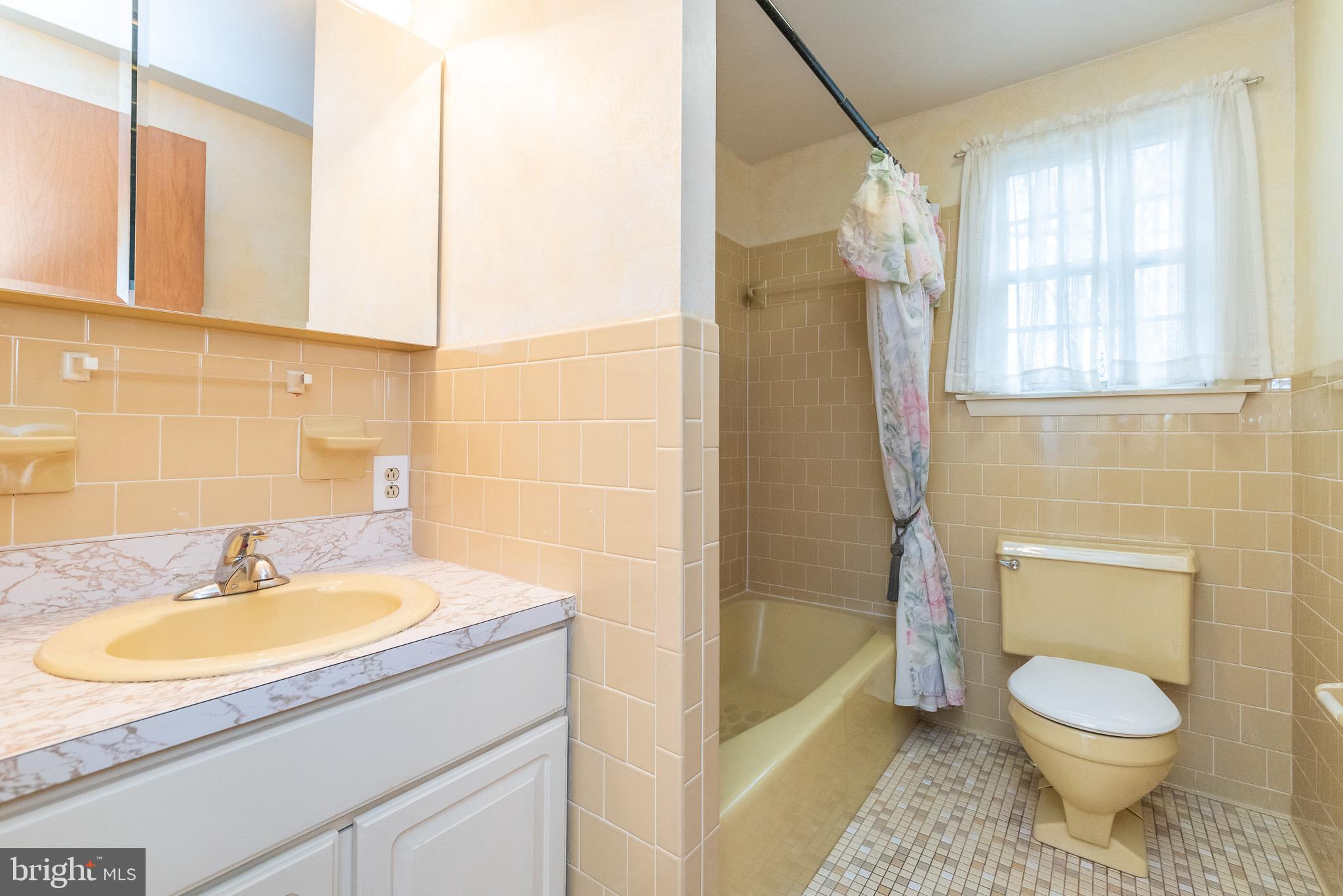 1124 Sturbridge Road Fallston, MD 21047 - Photo 40 of 55 Full Bath on Upper Level