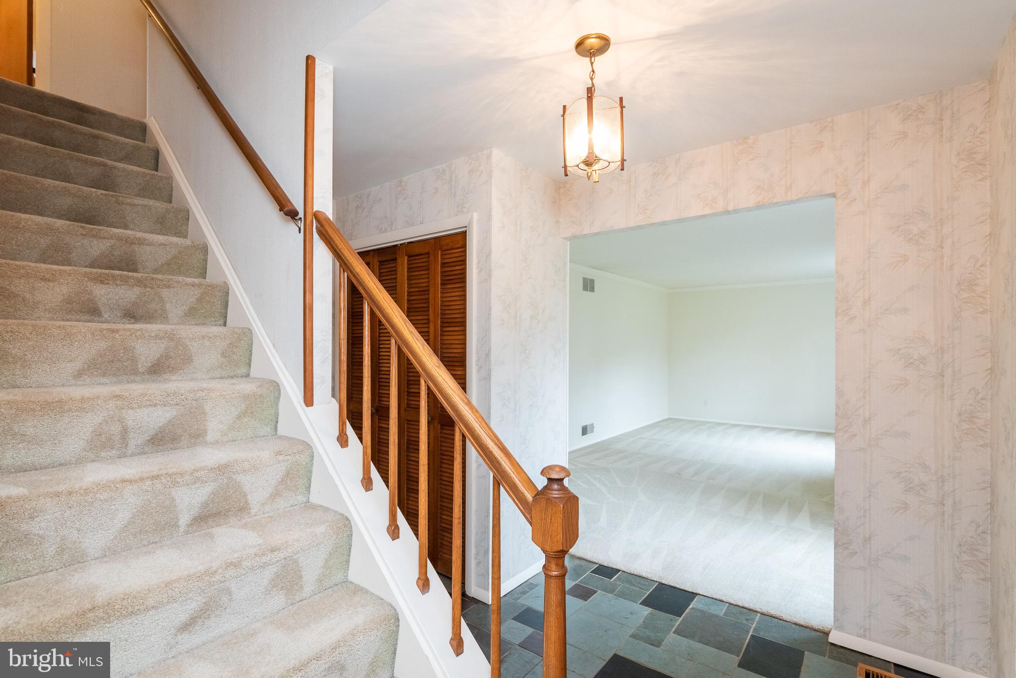 1124 Sturbridge Road Fallston, MD 21047 - Photo 7 of 55 Foyer