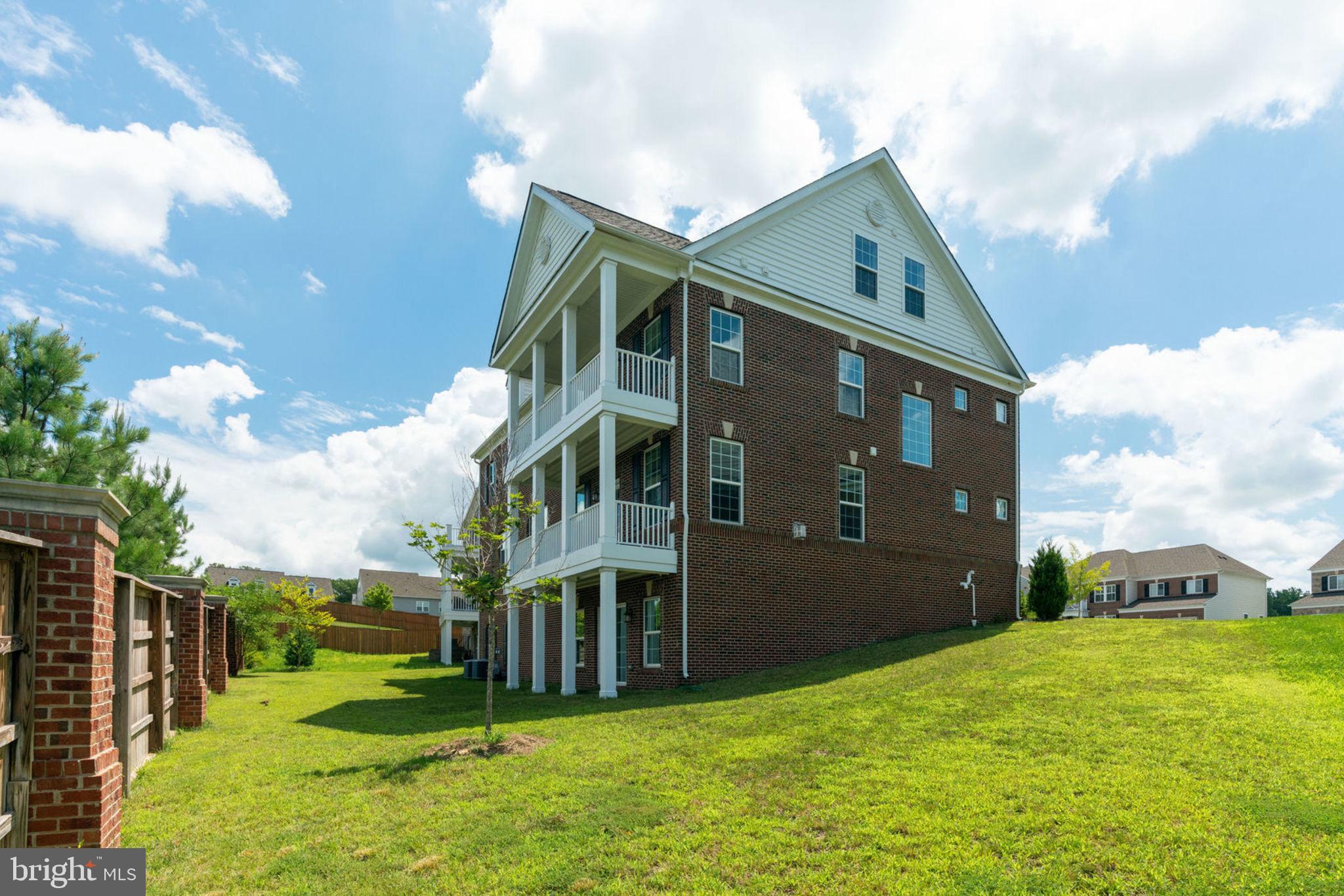 7516 Tangerine Place Lorton, VA 22079 - Photo 35 of 38 Brick - All Four Sides