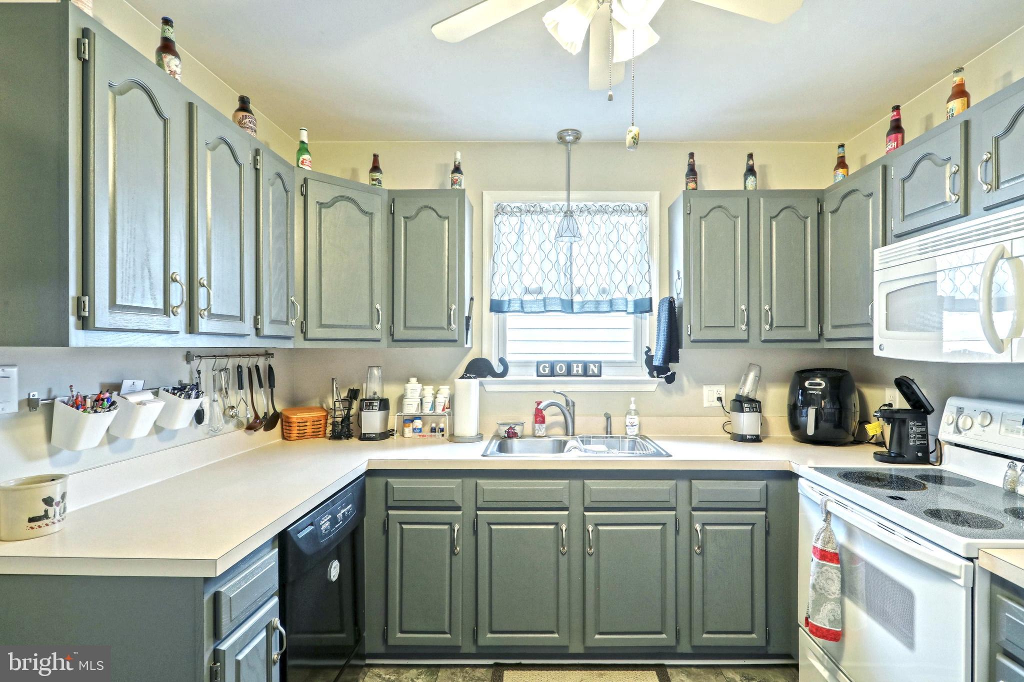 211 Wynwood Road York, PA 17402 - Photo 23 of 41 Gallery Image 23