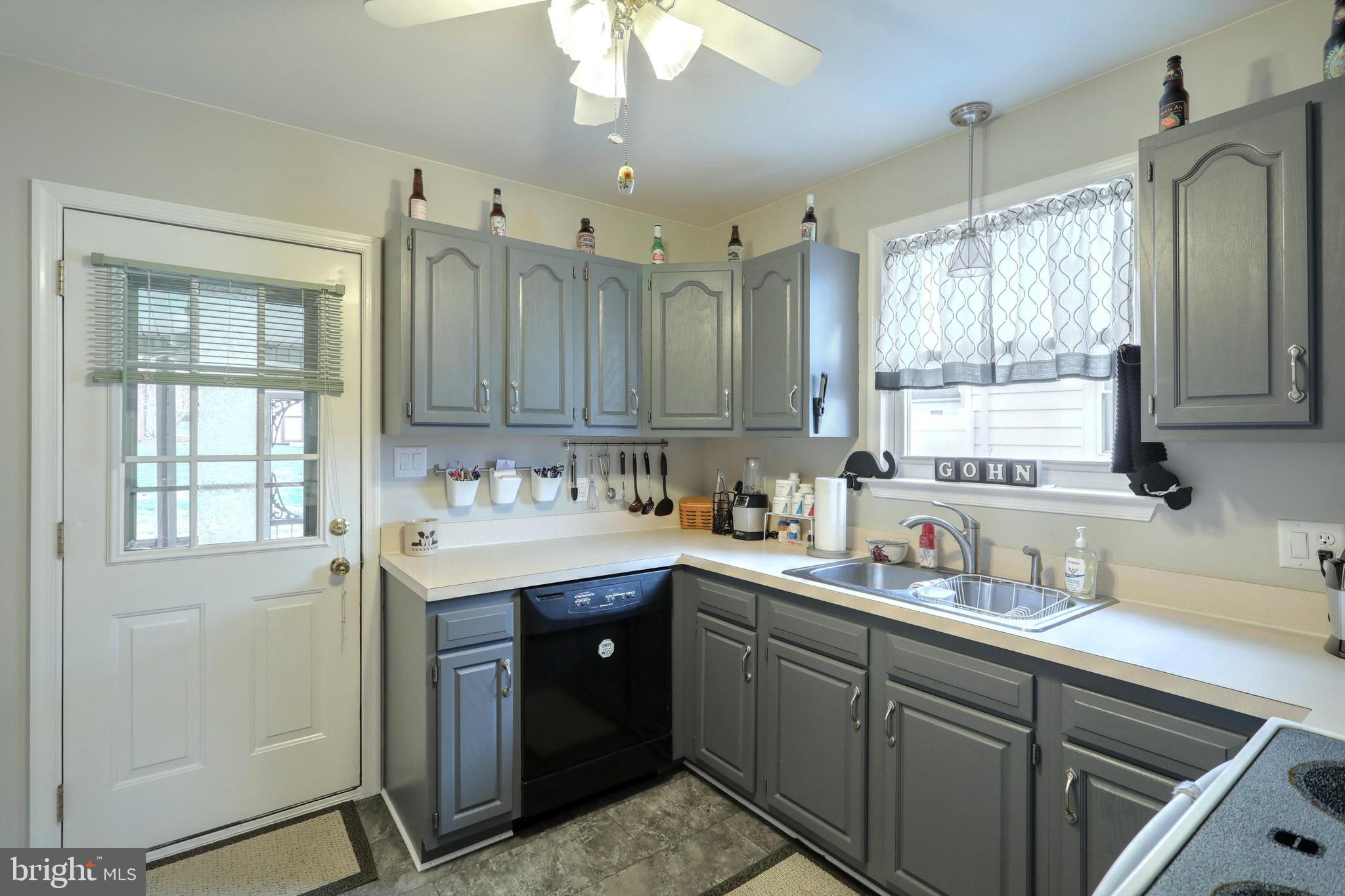 211 Wynwood Road York, PA 17402 - Photo 25 of 41 Gallery Image 25