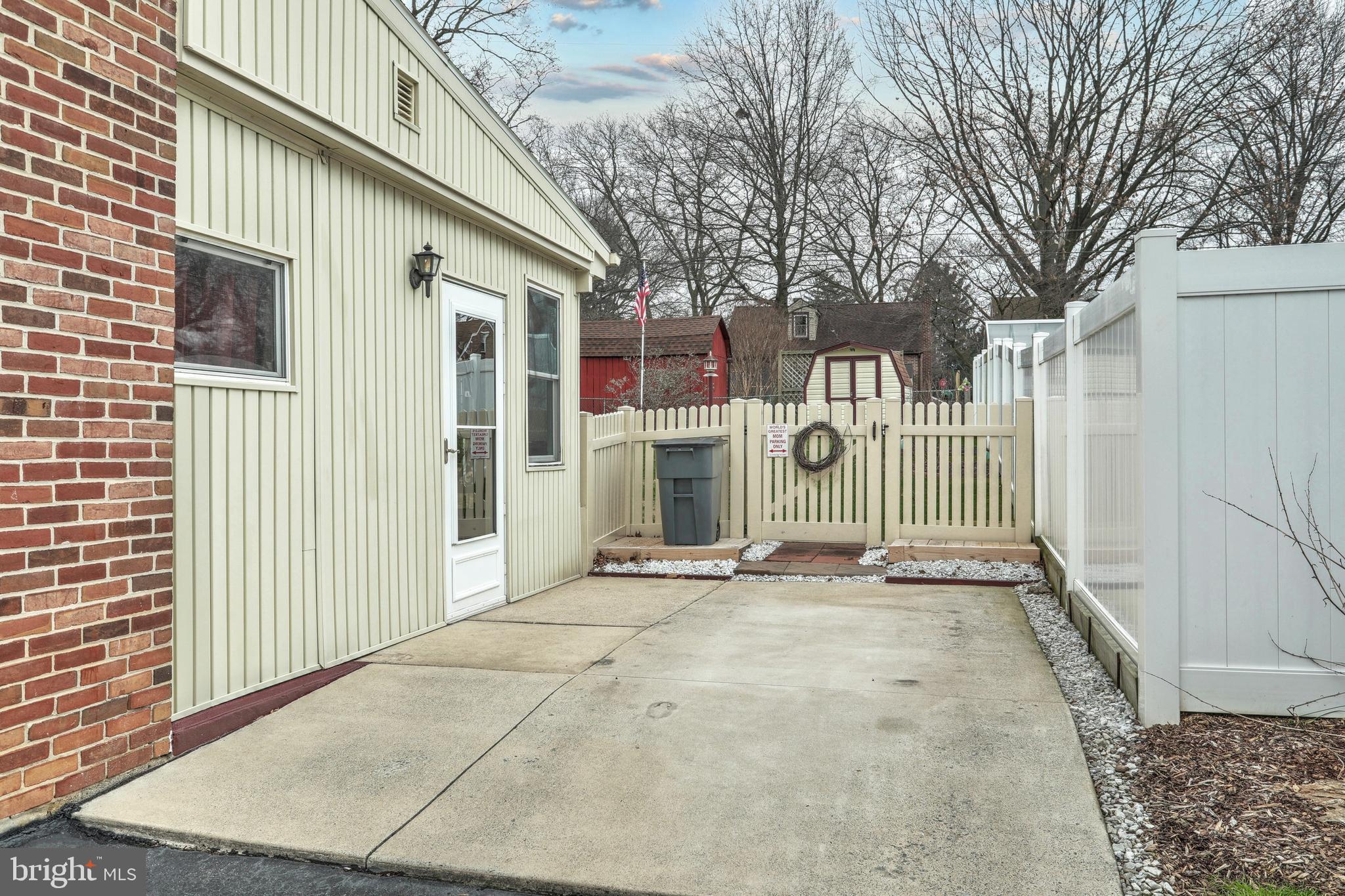 211 Wynwood Road York, PA 17402 - Photo 4 of 41 Gallery Image 4