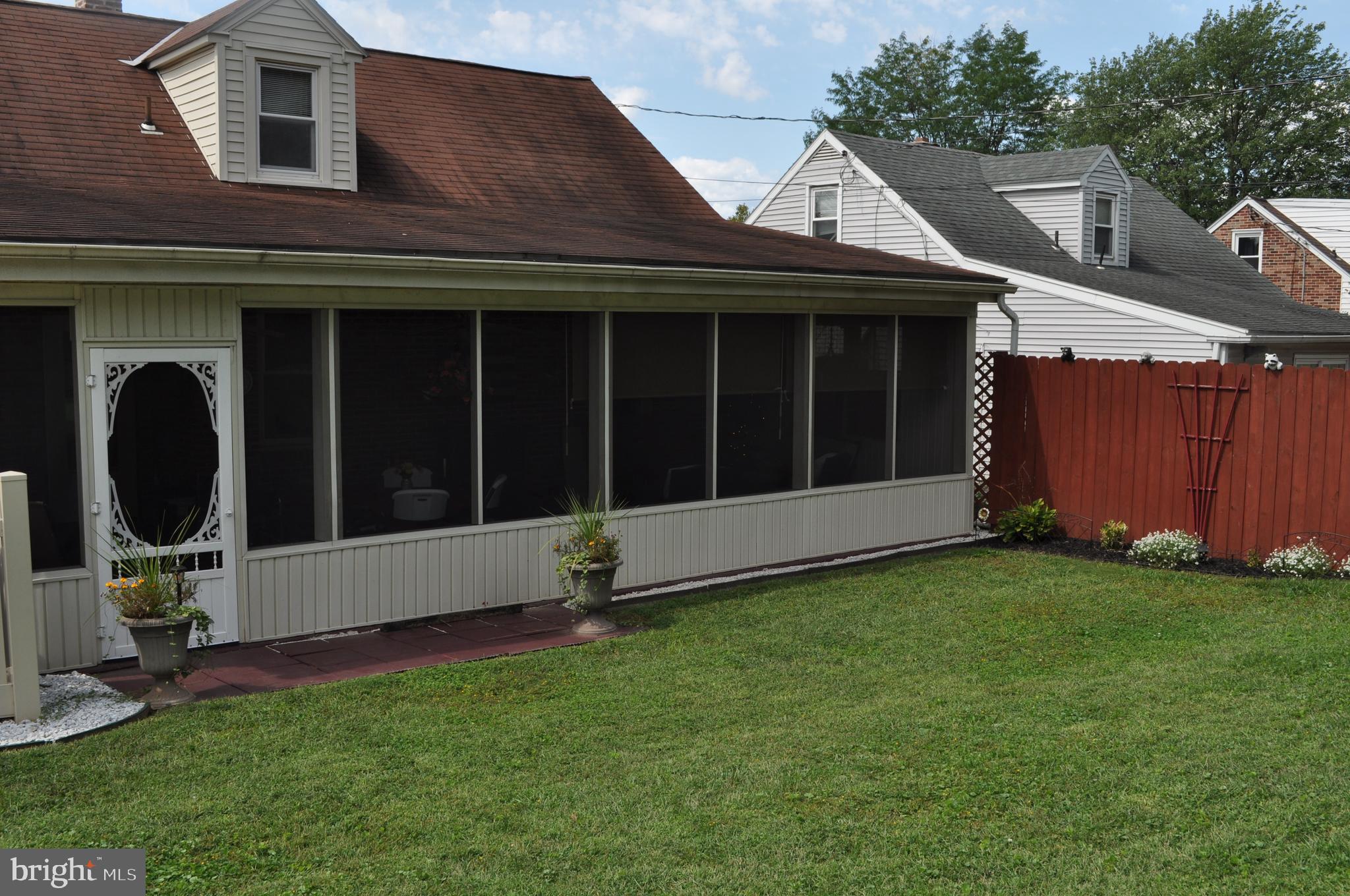 211 Wynwood Road York, PA 17402 - Photo 6 of 41 Gallery Image 6