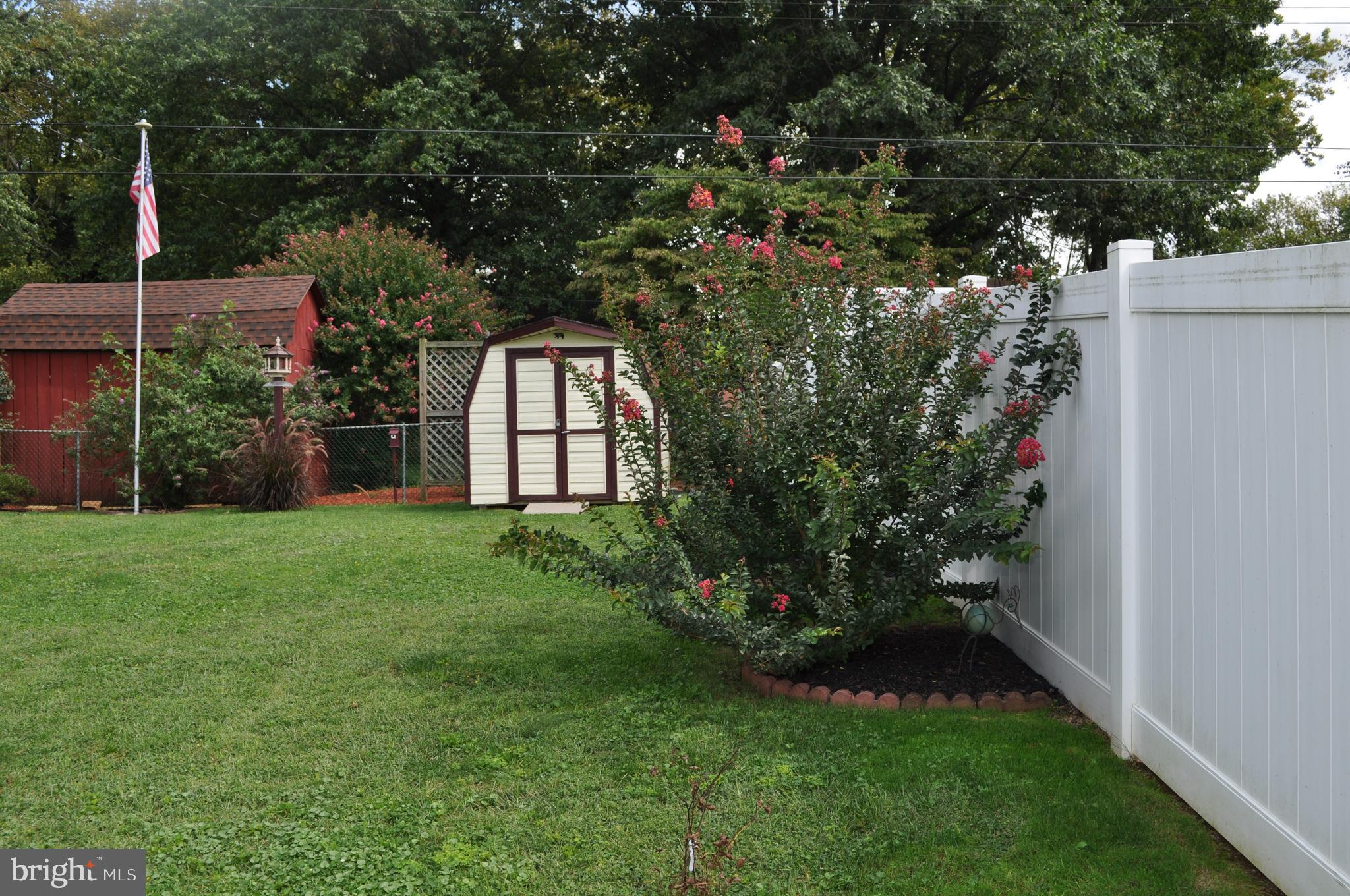 211 Wynwood Road York, PA 17402 - Photo 10 of 41 Gallery Image 10