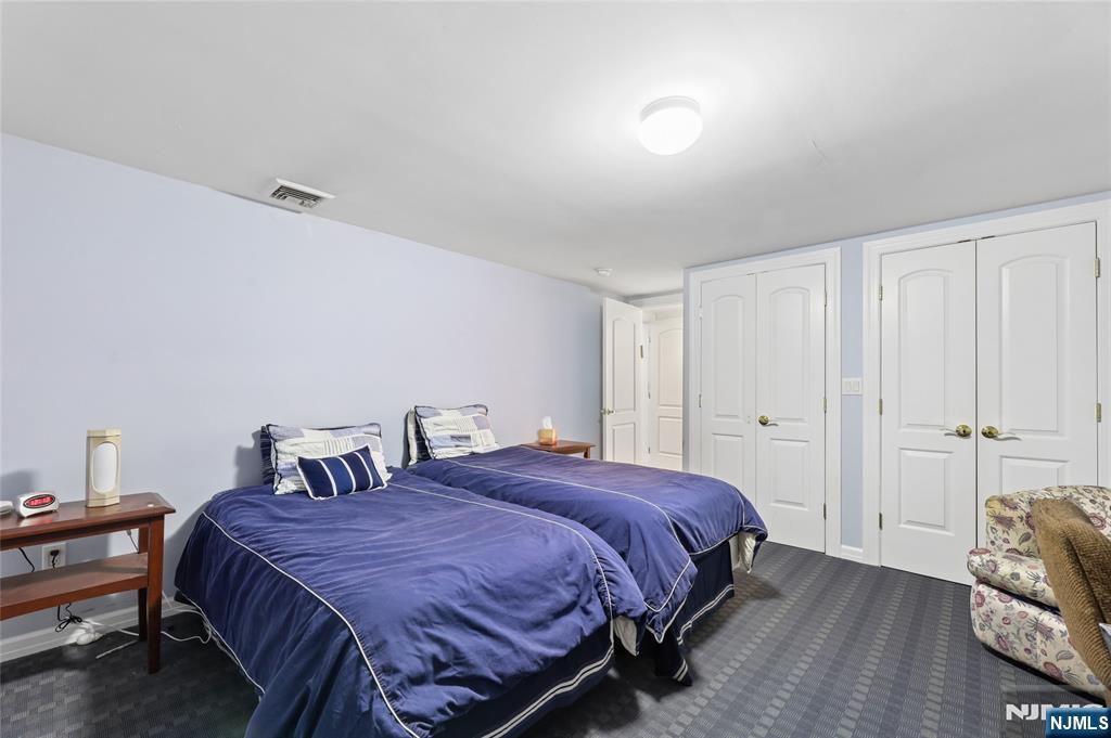 384 Rutland Avenue Teaneck, NJ 07666 - Photo 27 of 36