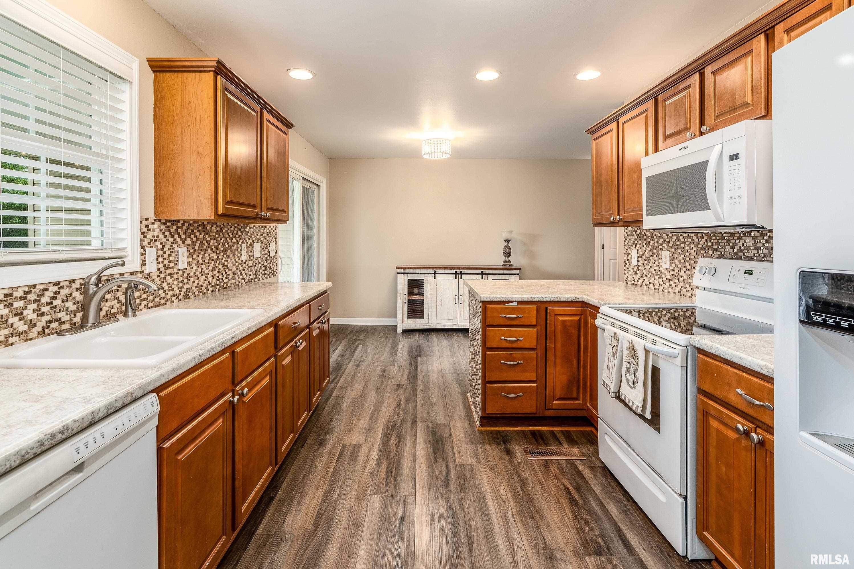 11829 Songbird Road Marion, IL 62959 - Photo 12 of 35 Gallery Image 12