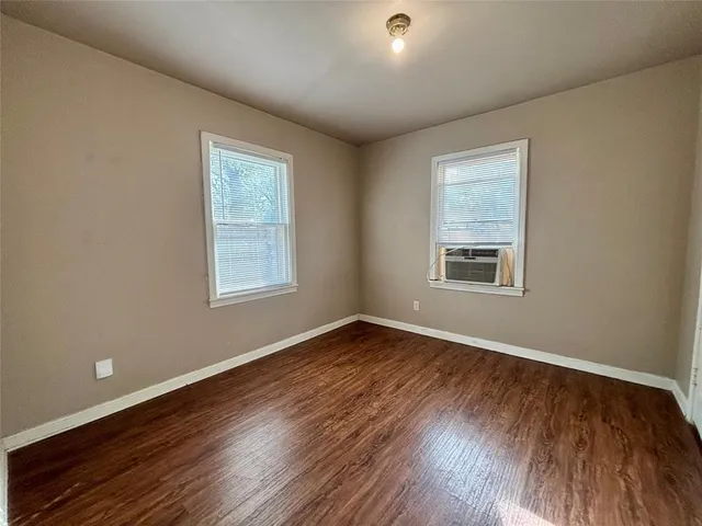 $1,245 | 5605 Thomas Lane, River Oaks, TX 76114