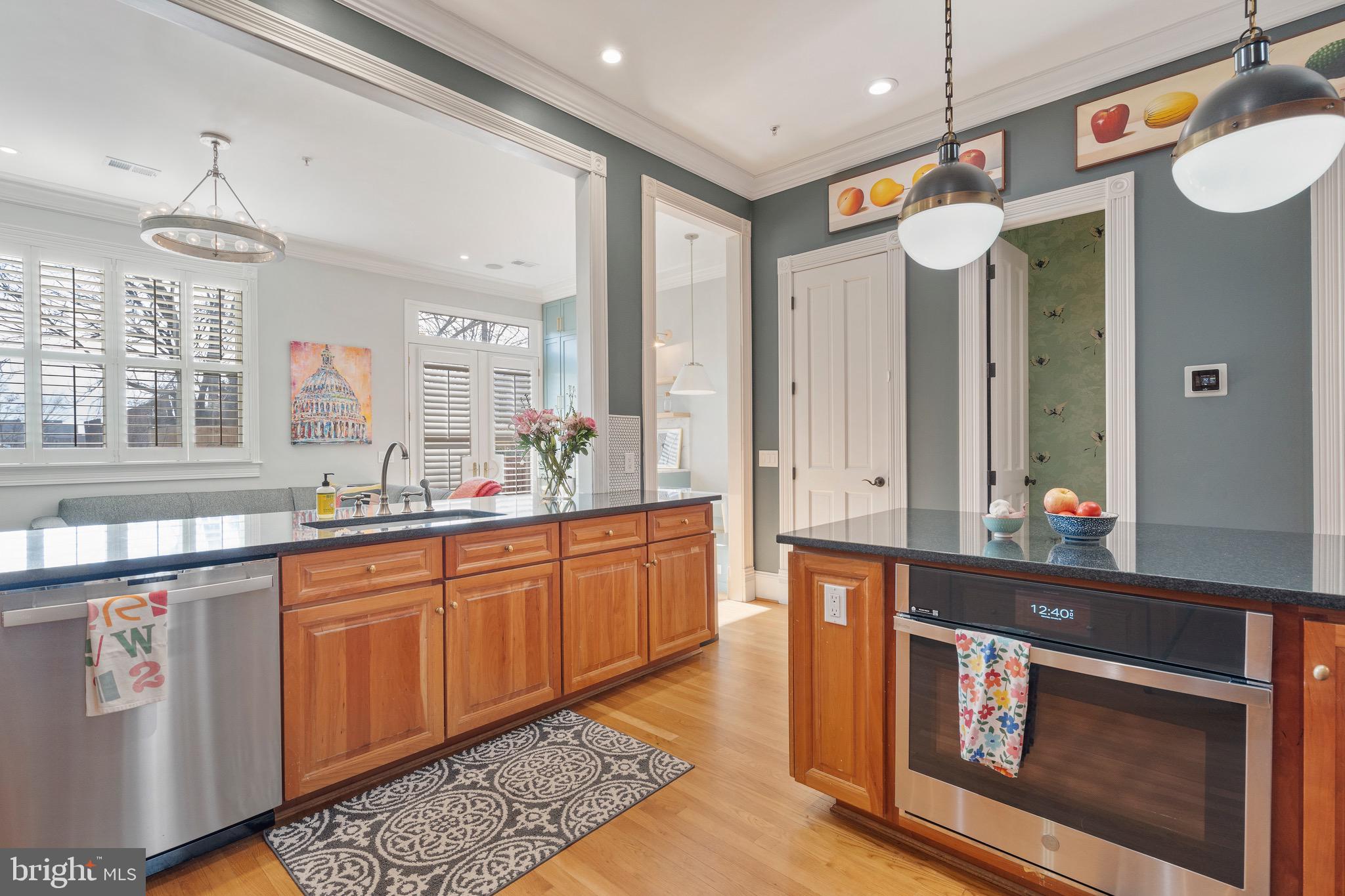 411 G Street Southeast Washington, DC 20003 - Photo 15 of 71