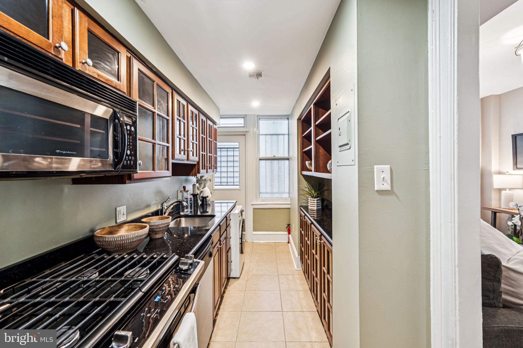 2201 Chestnut Street, Unit 503 Philadelphia, PA 19103 - Photo 11 of 22