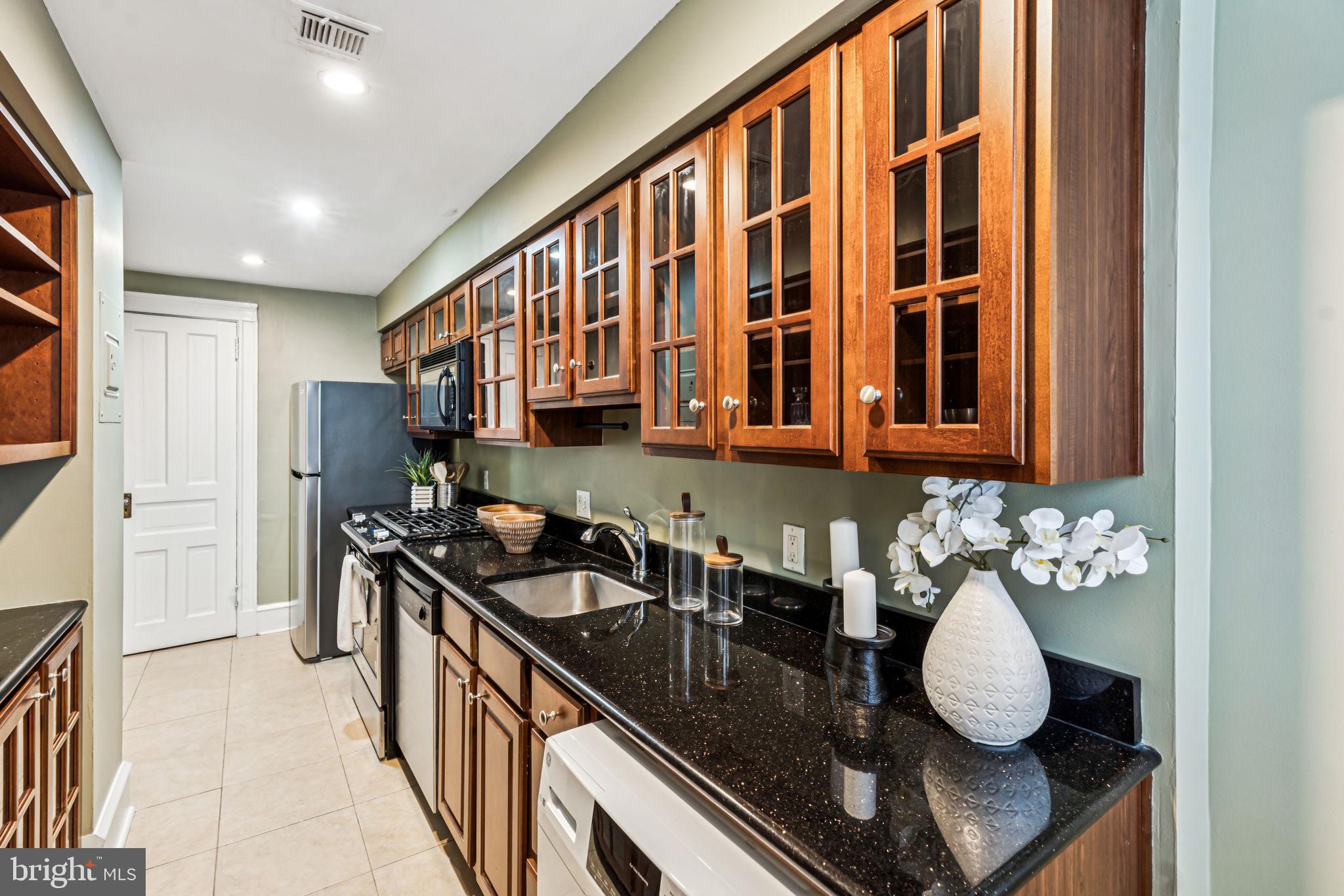 2201 Chestnut Street, Unit 503 Philadelphia, PA 19103 - Photo 13 of 22