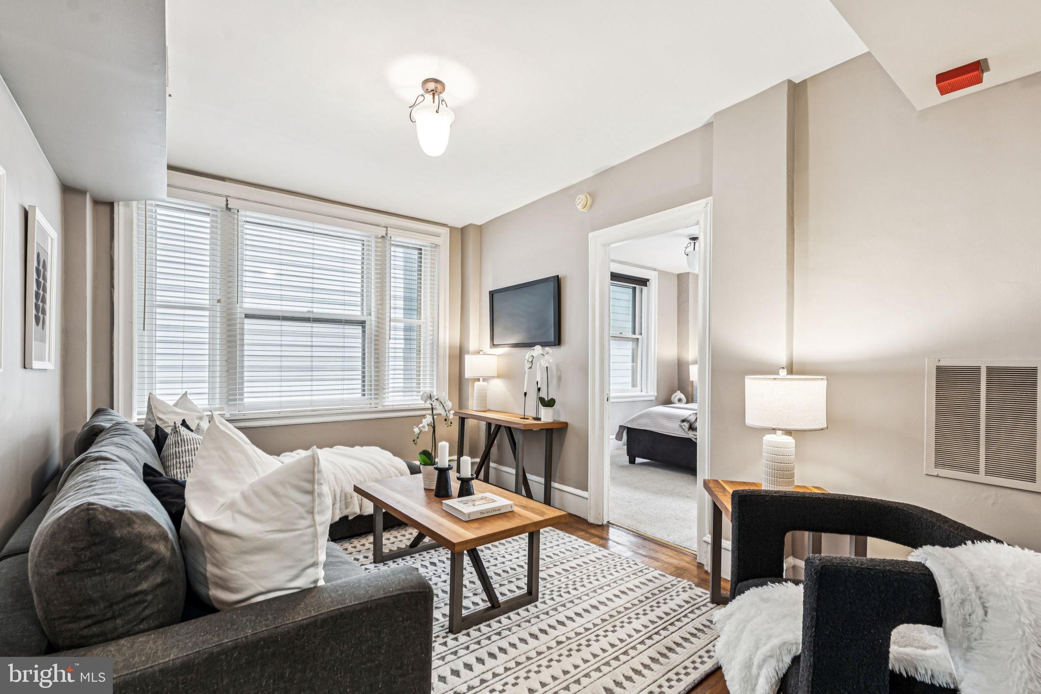 2201 Chestnut Street, Unit 503 Philadelphia, PA 19103 - Photo 6 of 22