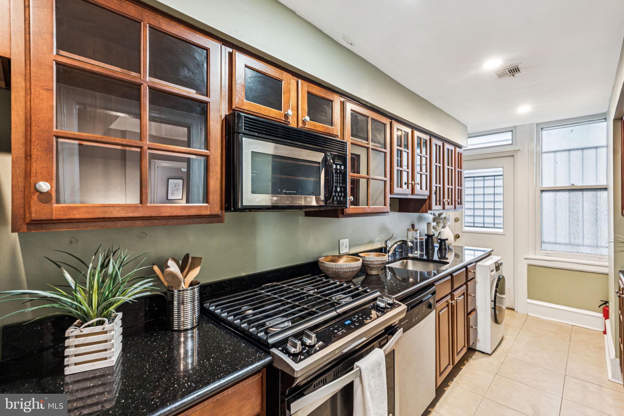 2201 Chestnut Street, Unit 503 Philadelphia, PA 19103 - Photo 10 of 22