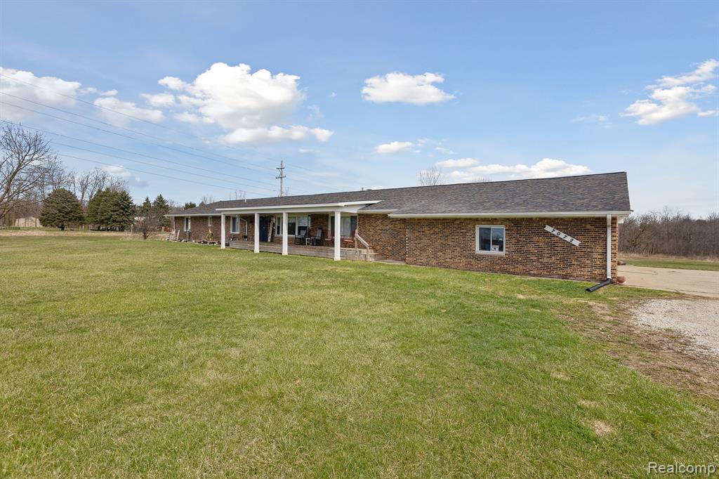 7072 North Bray Road Mount Morris, MI 48458 - Photo 4 of 53