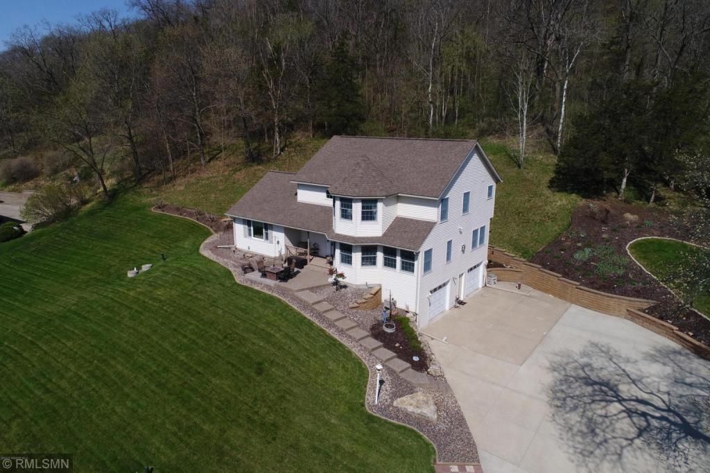 208 Golf View Road Cochrane, WI 54622 - Photo 1 of 1 Gallery Image 1