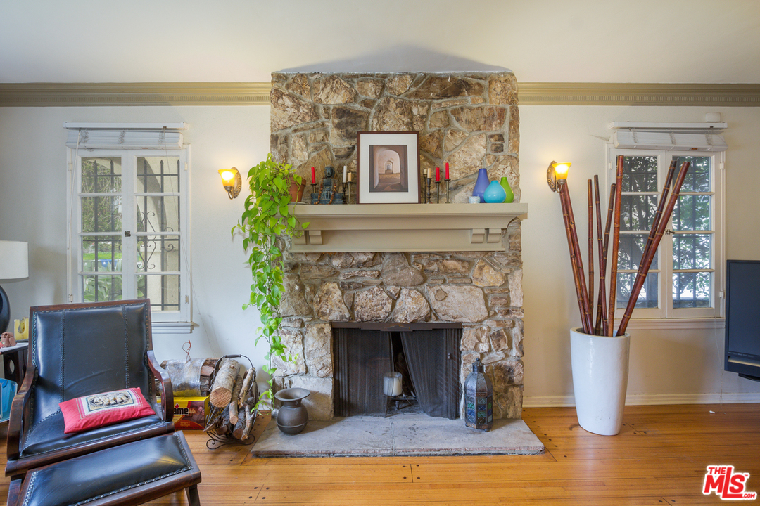 1272 South Ridgeley Drive Los Angeles, CA 90019 - Photo 23 of 41