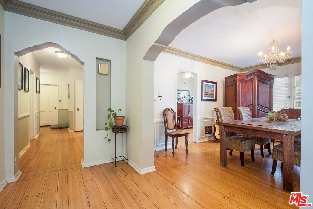 1272 South Ridgeley Drive Los Angeles, CA 90019 - Photo 24 of 41
