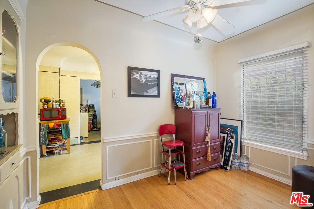 1272 South Ridgeley Drive Los Angeles, CA 90019 - Photo 28 of 41