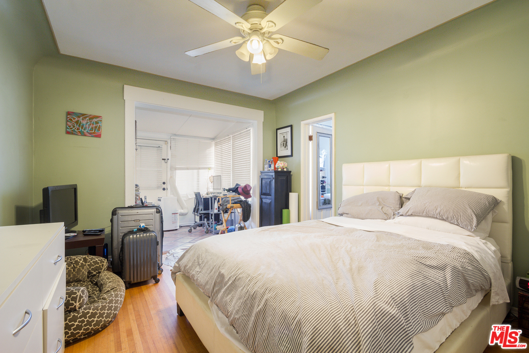 1272 South Ridgeley Drive Los Angeles, CA 90019 - Photo 35 of 41