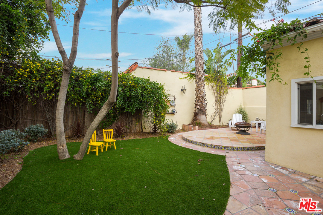 1272 South Ridgeley Drive Los Angeles, CA 90019 - Photo 37 of 41